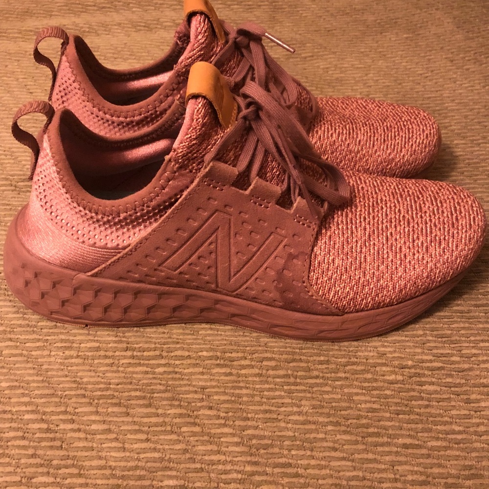 Women’s new balance shoes